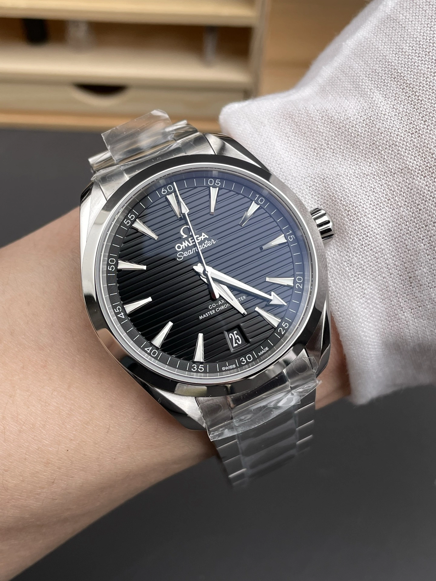 CBD Factory Omega Seamaster Aqua Terra 150M 41mm Black Dial Steel Bracelet (220.10.41.21.01.001) 1:1 Super Clone – DD8900 Movement Neat 255